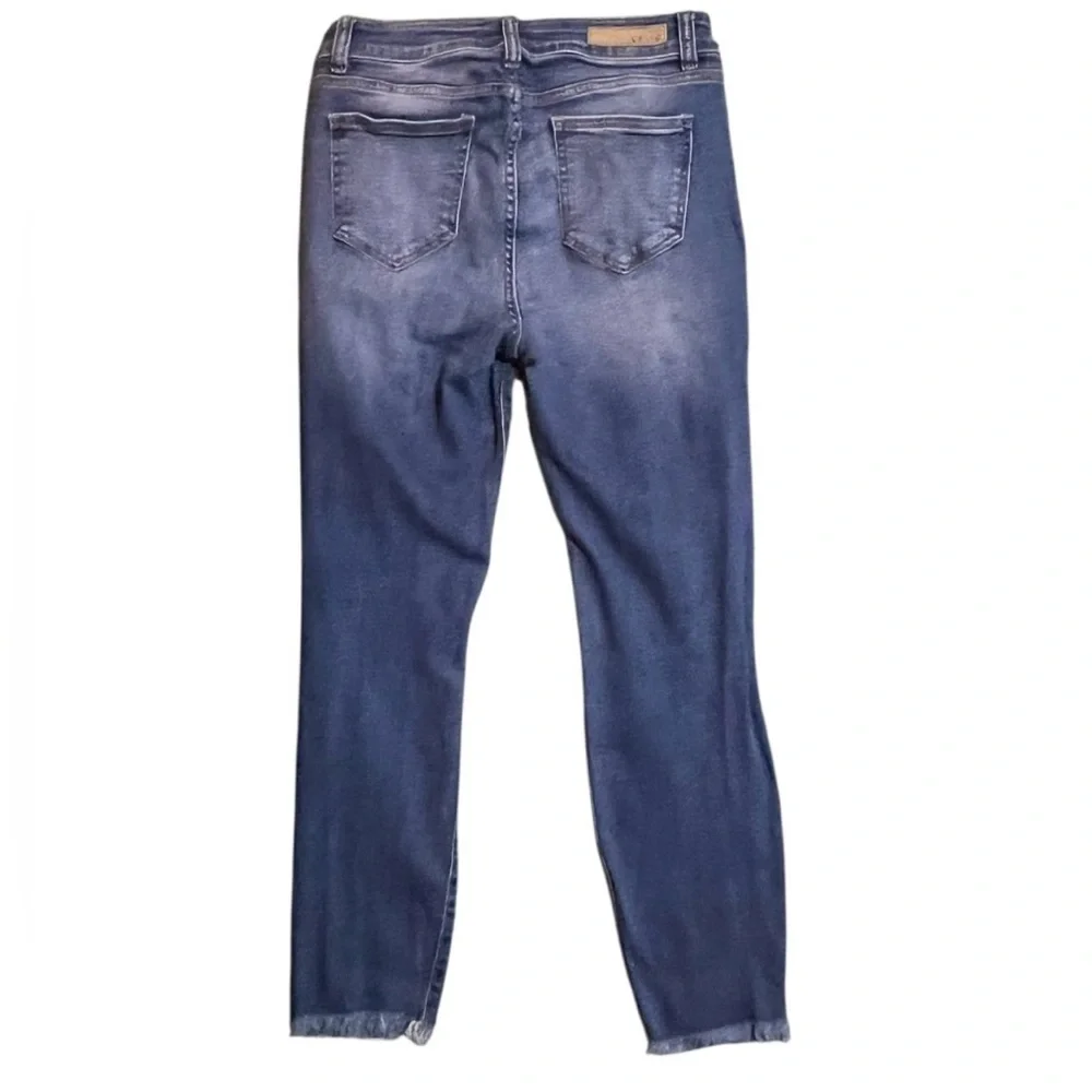 Cello Distressed Destroyed Ankle Jeans Stretch Size 11 - Picture 4 of 7